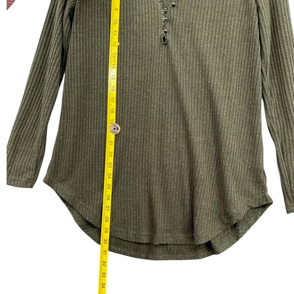 Amaryllis Olive Green V Neck Button Detail Ribbed Texture Long Sleeve Top XL - Picture 8 of 8